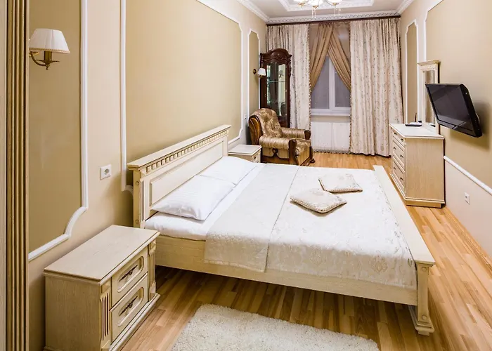 Romari коперника 28 * Львів